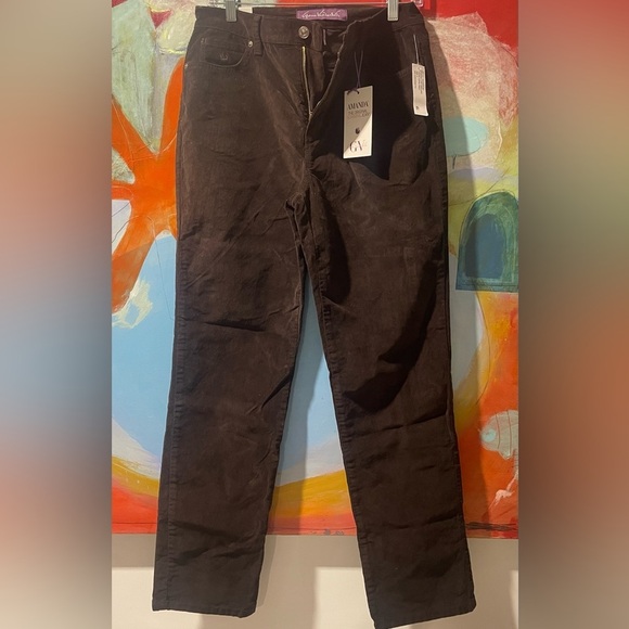 NWT Gloria Vanderbilt Pants
Women's Size 8 Amanda Brown Stretch Pockets - Picture 5 of 9